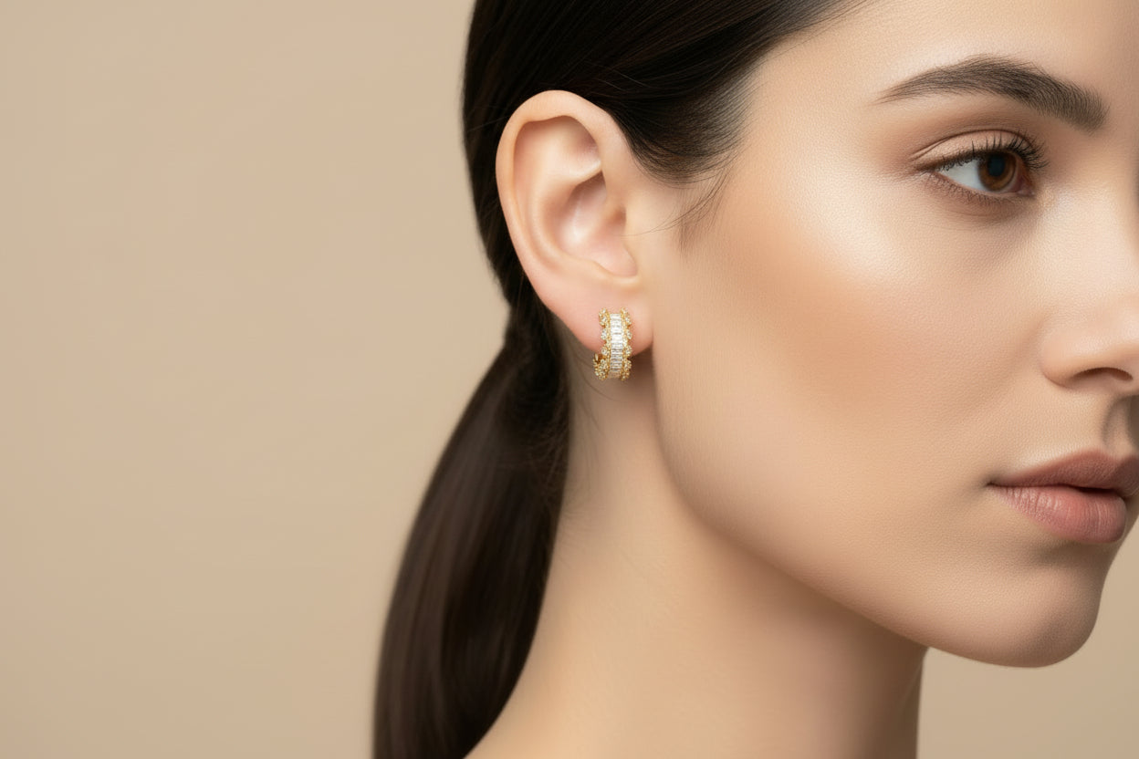 Boucles d'oreilles créoles strass mini fleurs