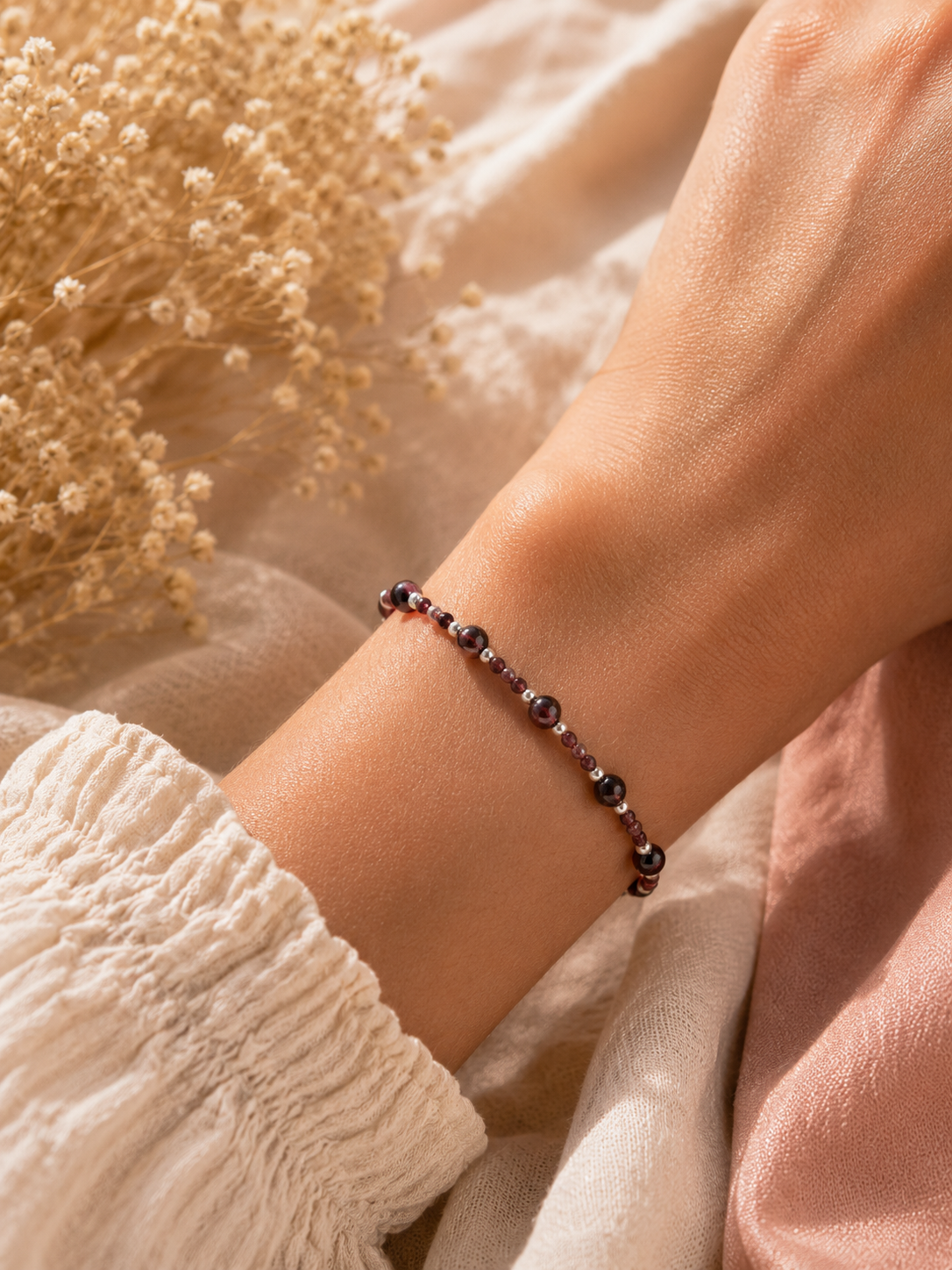 Bracelet grenat argenté ou doré
