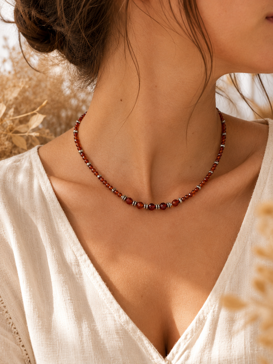 Collier en Grenat Orange Naturel – Confiance, Courage & Énergie Argenté