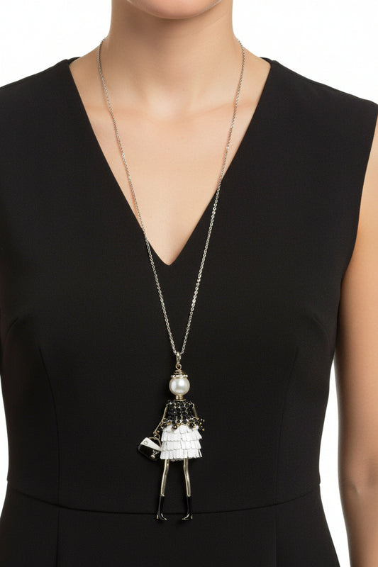 Pendentif Poupée COllier ou décoration sac