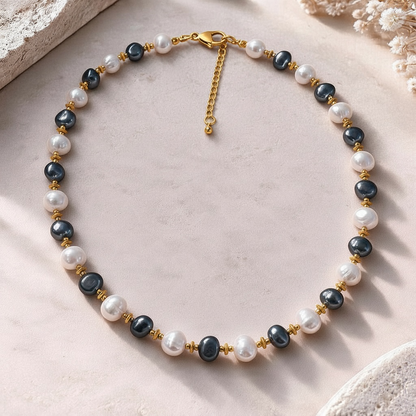 Collier en Perles de Culture d’Eau Douce Blanches et Gris Anthracite – Création Artisanale