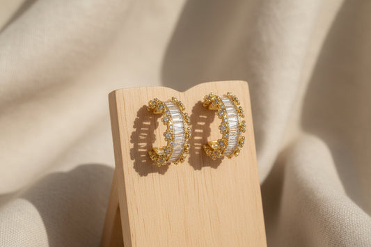 Boucles d'oreilles créoles strass mini fleurs