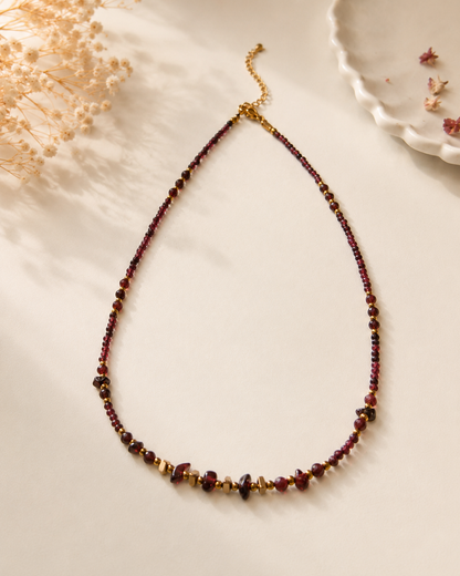 Collier en Grenat Naturel – Confiance, Courage & Énergie
