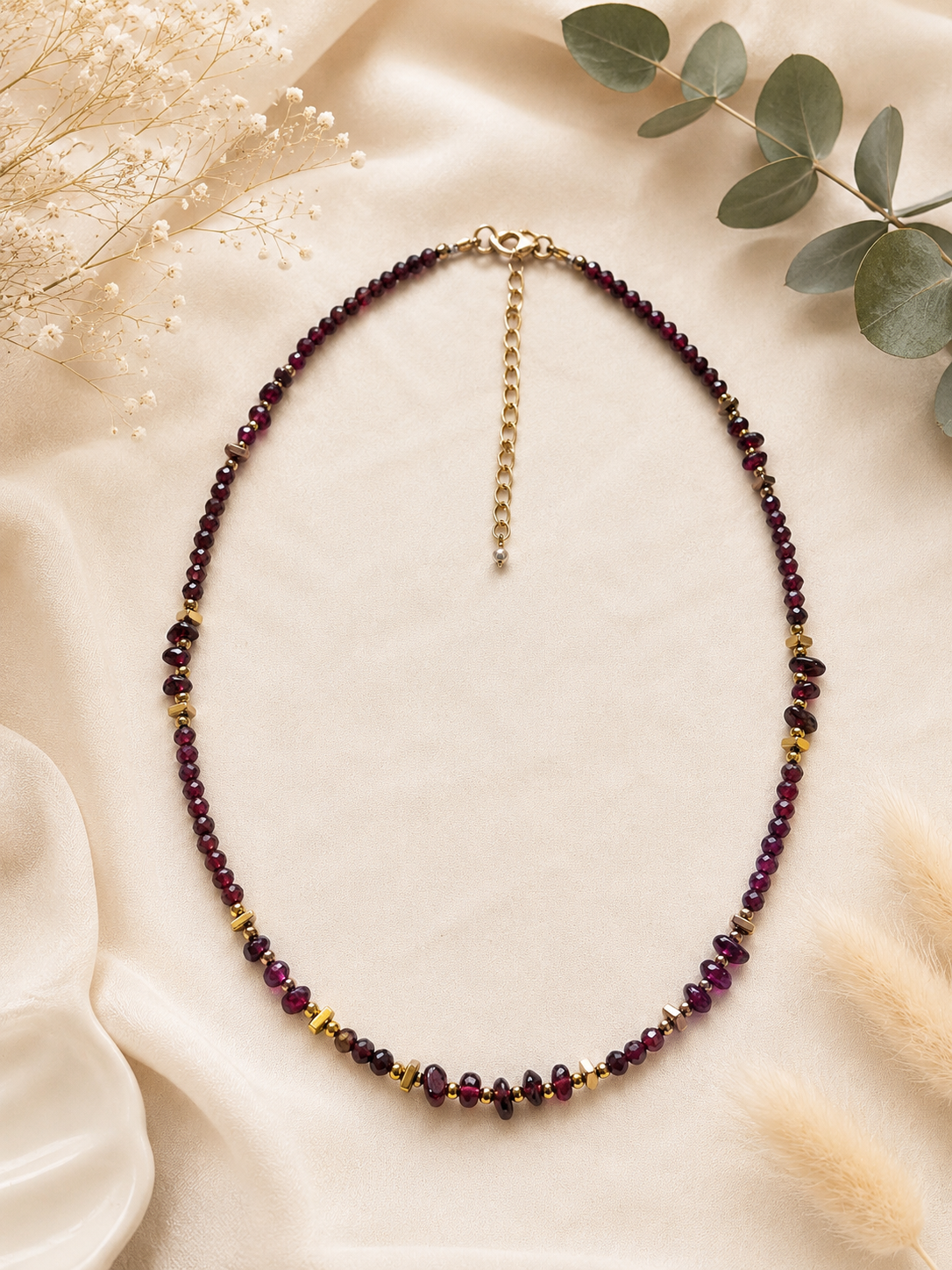 Collier Grenat Naturel – Élégance & Énergie Argenté