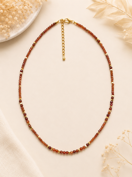 Collier Grenat Naturel – Élégance & Énergie doré