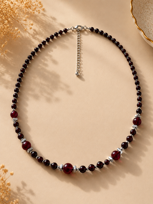 Collier création en Grenat