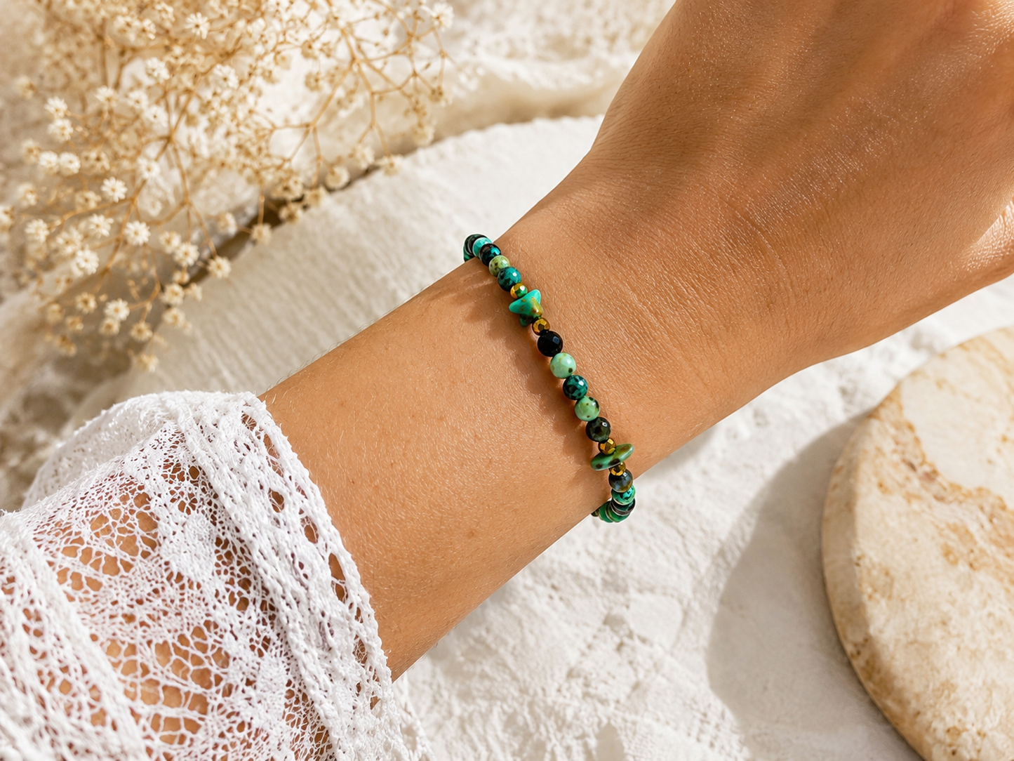 Bracelet turquoise africaine facetté doré