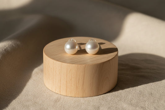 Clous d'oreilles perles d'eau blanc