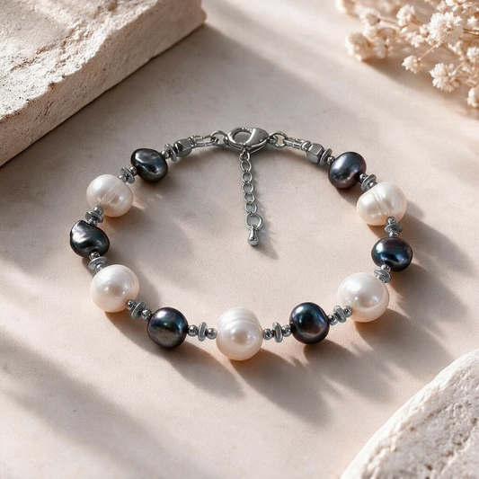 Bracelet en Perles de Culture d’Eau Douce Blanches et Gris Anthracite – Création Artisanale