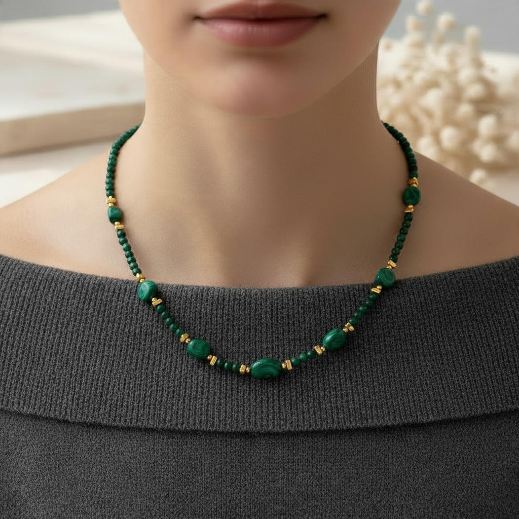 Élégance Verte – Collier en Malachite Naturelle